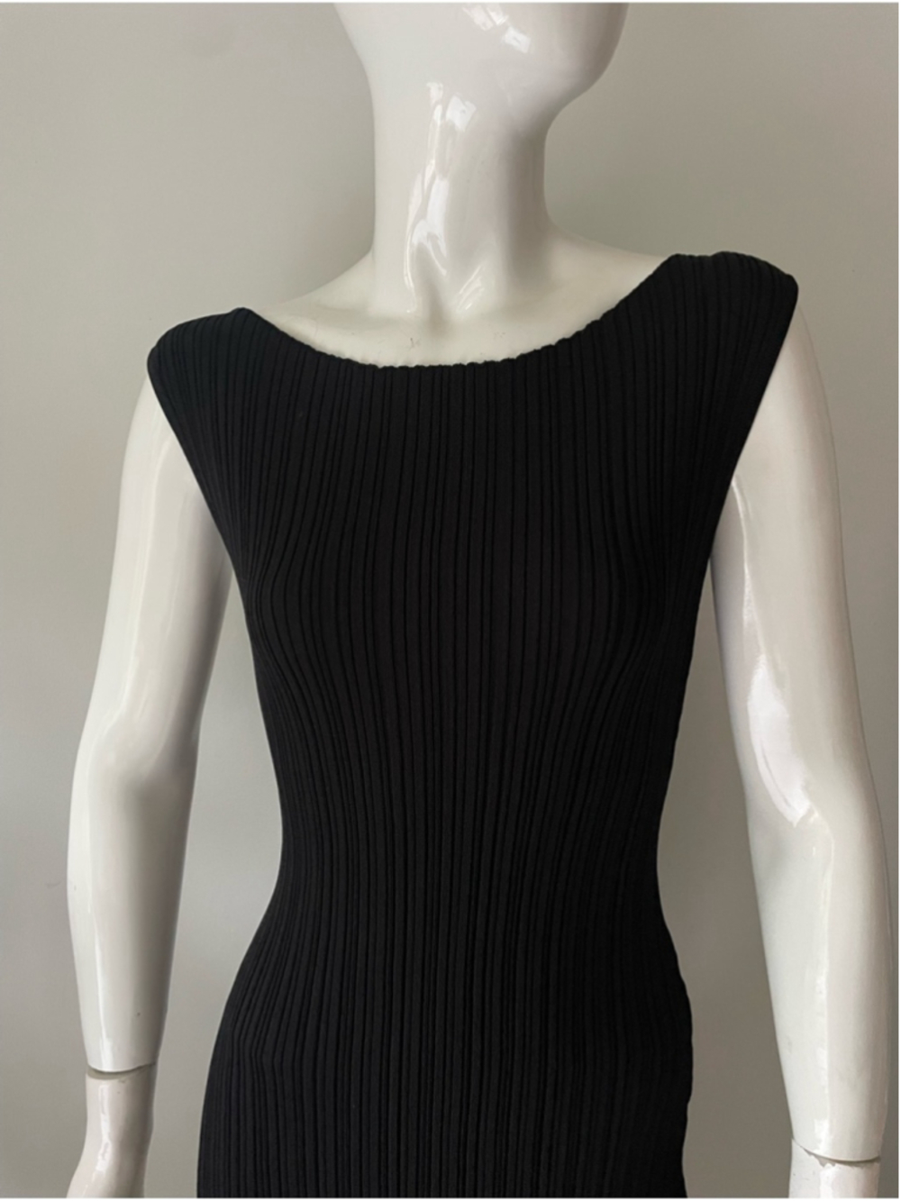 Miou Muse Ribbed Off-Shoulder Midi Dress Medium | Black | Stretch Knit - Picture 6 of 10